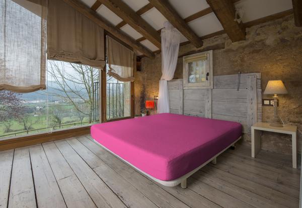 25 Fuschia KING OR QUEEN