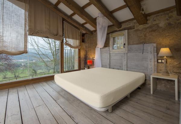 09 Arran(Cream) KING OR QUEEN